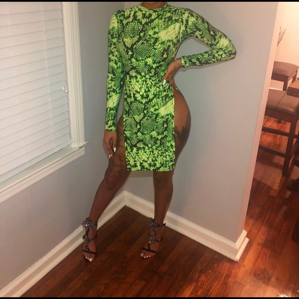 Geche Escvar Custom Dress